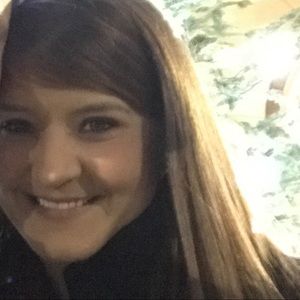 Meet your Posher, Caitlin